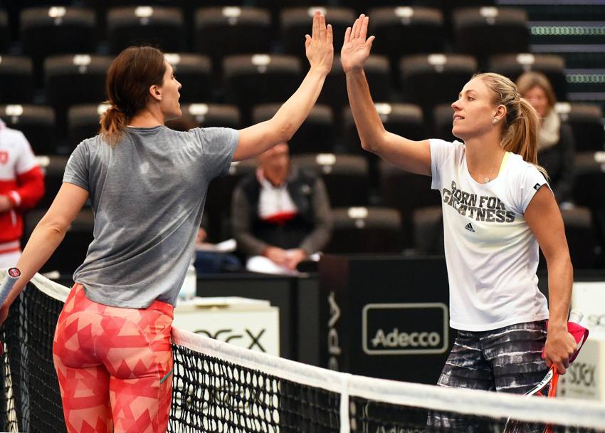 Andrea Petkovic (sin) e Angelique Kerber, fresca vincitrice degli Australian Open, giocheranno nel weekend a Lipsia contro la Svizzera